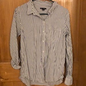 Gap blue stripped button down